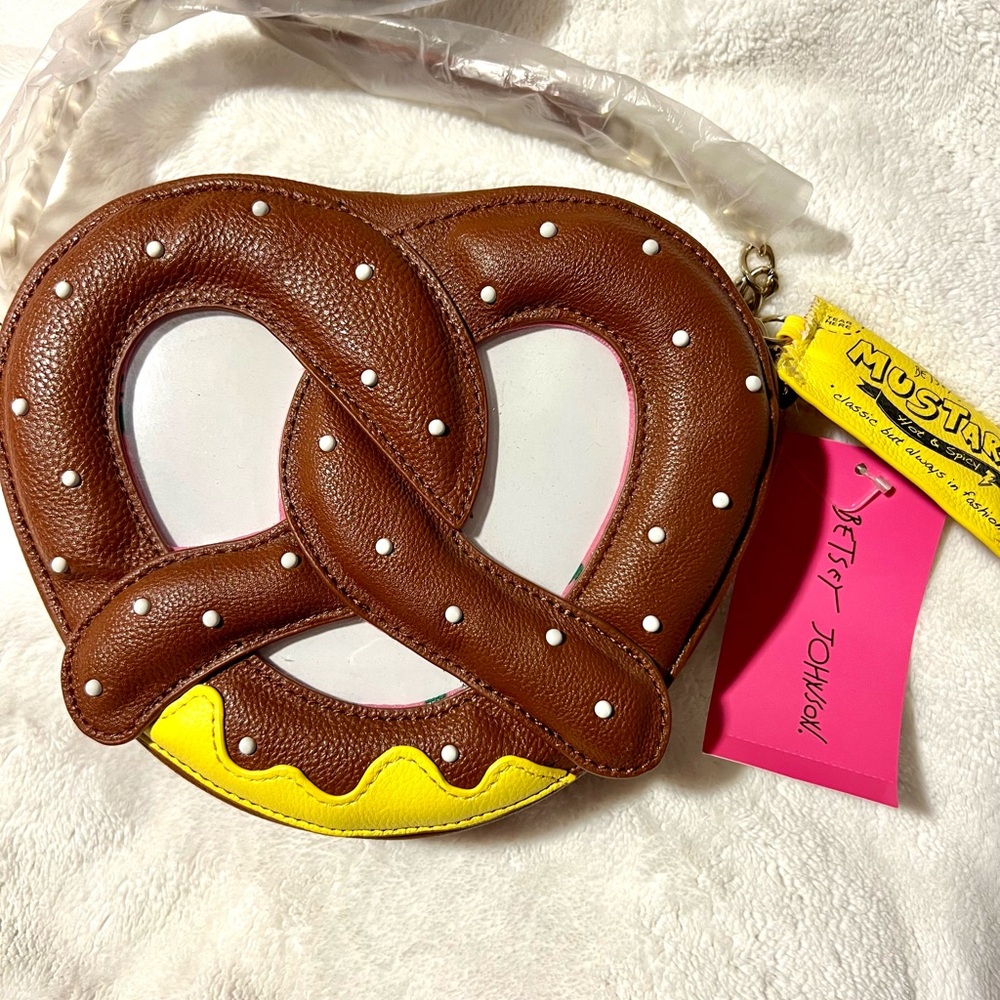 Betsey Johnson Brown Pretzel Crossbody Bag HTF